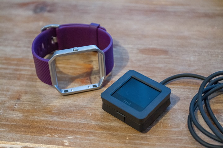 Fitbit-Blaze-Unboxing-Watch-Charger2