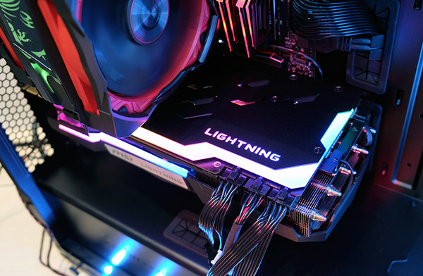 The baseplate features customizable RGB lighting. Note also the three 8-pin power connectors.