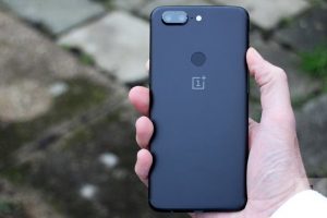 oneplus 5t review back full